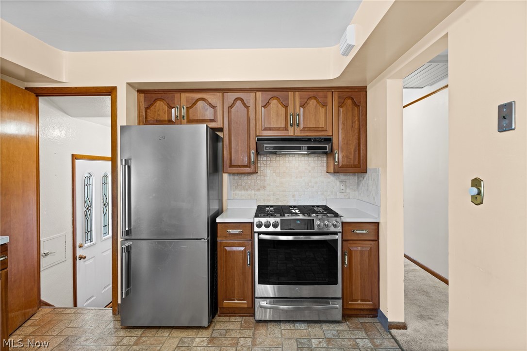 7227 Oakwood Road Parma OH 44130