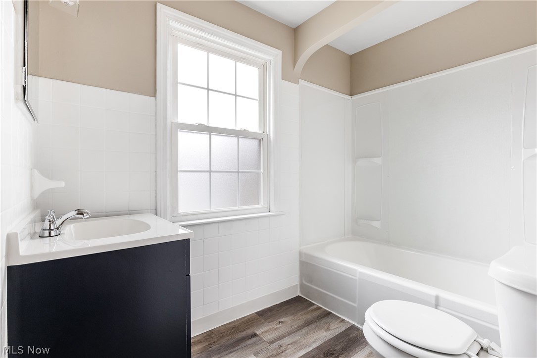3668 Grosvenor Road Cleveland Heights OH 44118