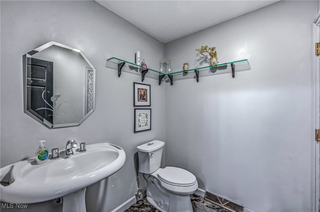 9175 Detwiler Road Canfield OH 44406