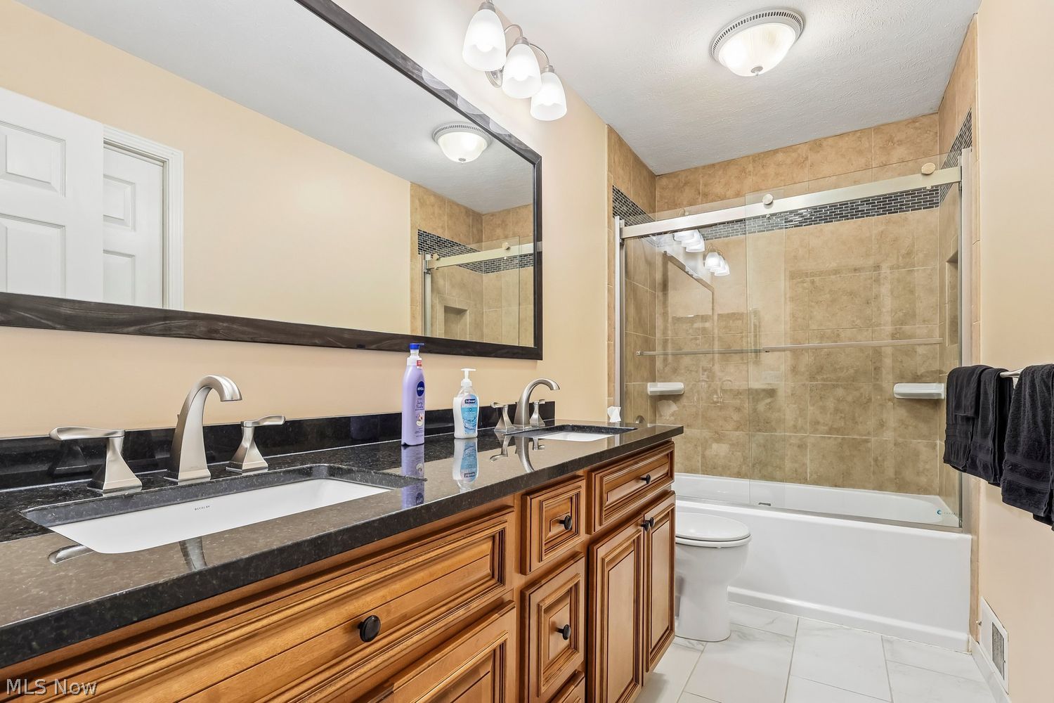 13586 Fox Hills Drive Novelty OH 44072