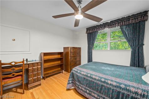 5364 Hampton Drive North Olmsted OH 44070