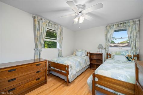 5364 Hampton Drive North Olmsted OH 44070