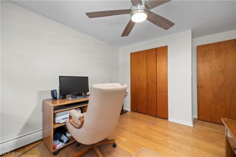 5364 Hampton Drive North Olmsted OH 44070
