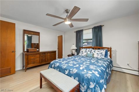 5364 Hampton Drive North Olmsted OH 44070