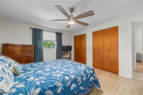 5364 Hampton Drive North Olmsted OH 44070