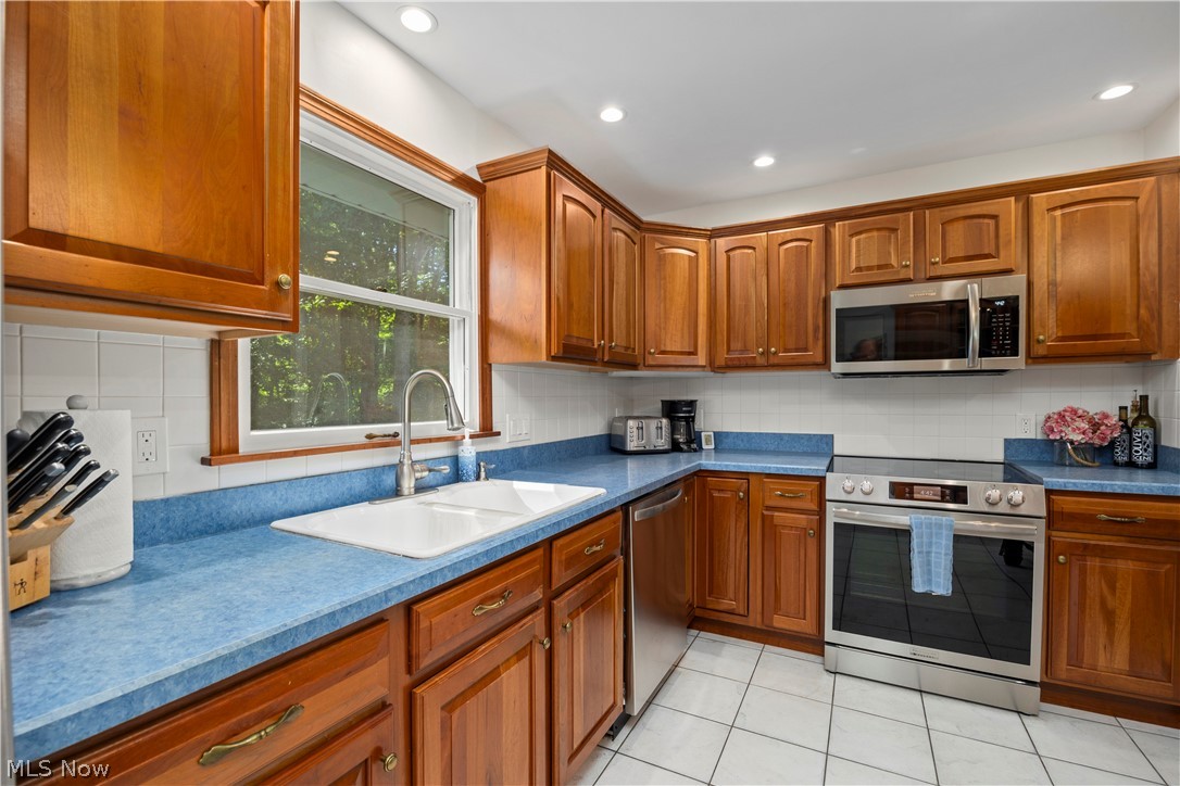 5364 Hampton Drive North Olmsted OH 44070