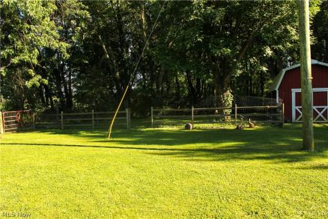 10566 Clapsaddle Avenue NE Alliance OH 44601