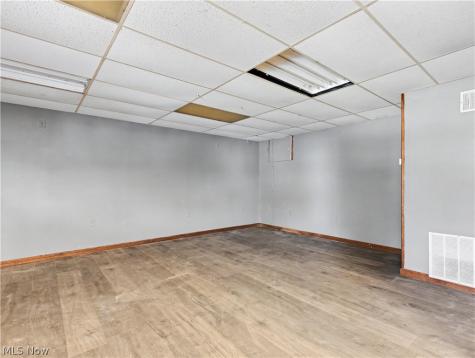 2012 Harmont Avenue NE Canton OH 44705