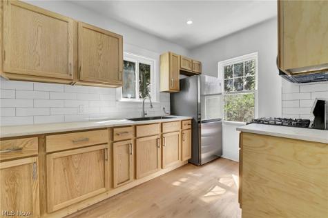 1584 Hampton Road Akron OH 44305