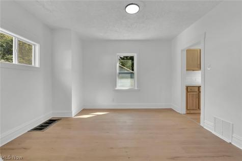1584 Hampton Road Akron OH 44305
