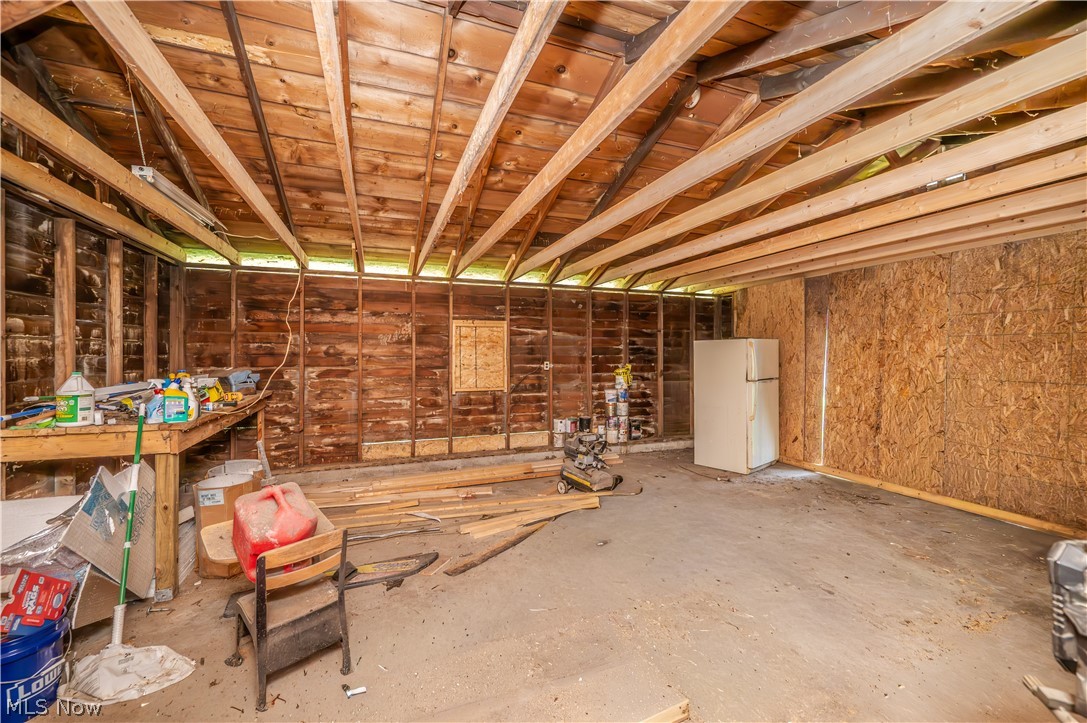 1090 N River Road NE Warren OH 44483