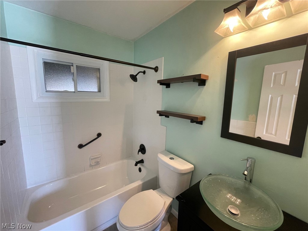 1683 Dennis Drive Wickliffe OH 44092