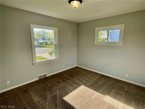 1683 Dennis Drive Wickliffe OH 44092