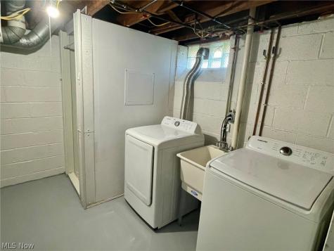 1683 Dennis Drive Wickliffe OH 44092