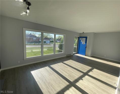 1683 Dennis Drive Wickliffe OH 44092