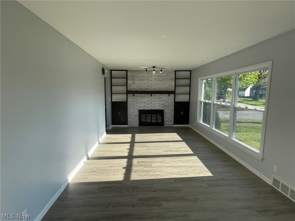 1683 Dennis Drive Wickliffe OH 44092