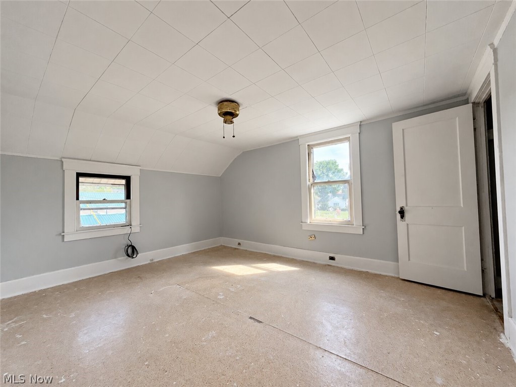 1027 Buena Vista Avenue NE Warren OH 44483