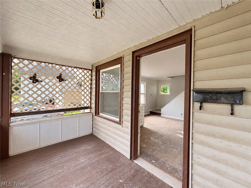 1027 Buena Vista Avenue NE Warren OH 44483