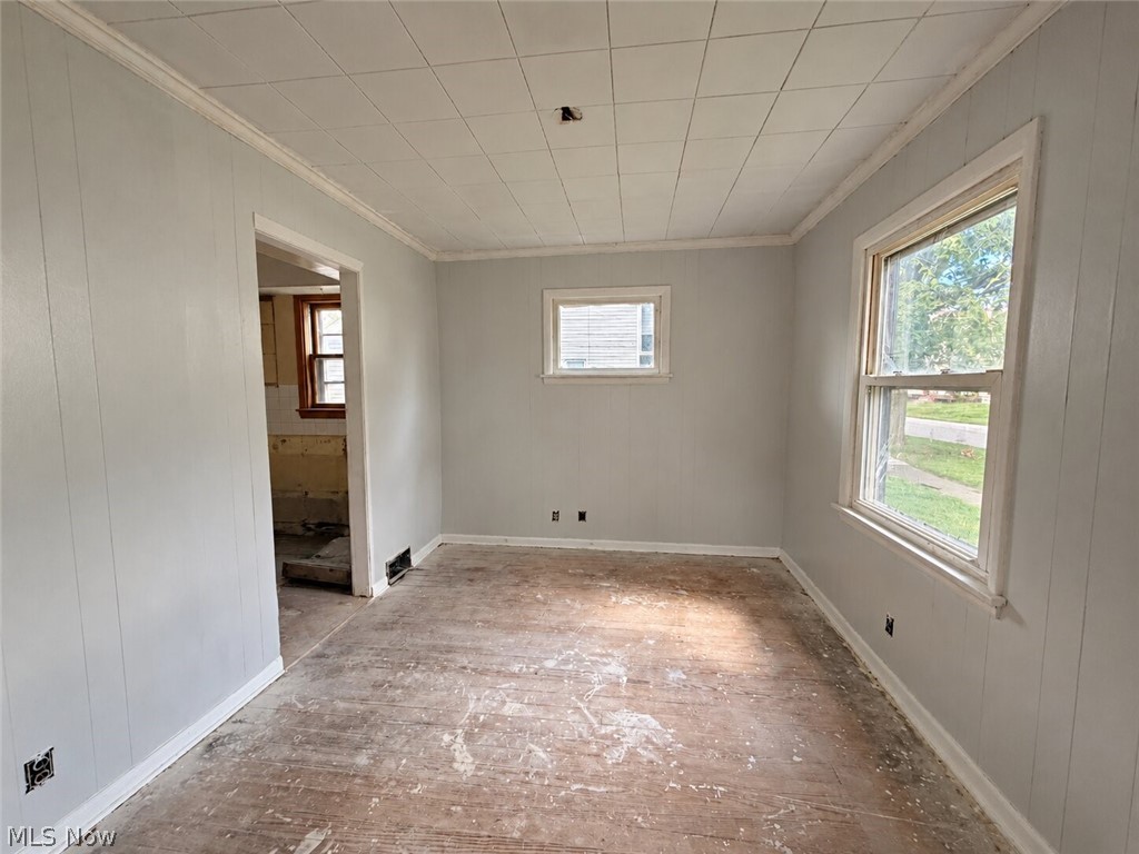 1027 Buena Vista Avenue NE Warren OH 44483