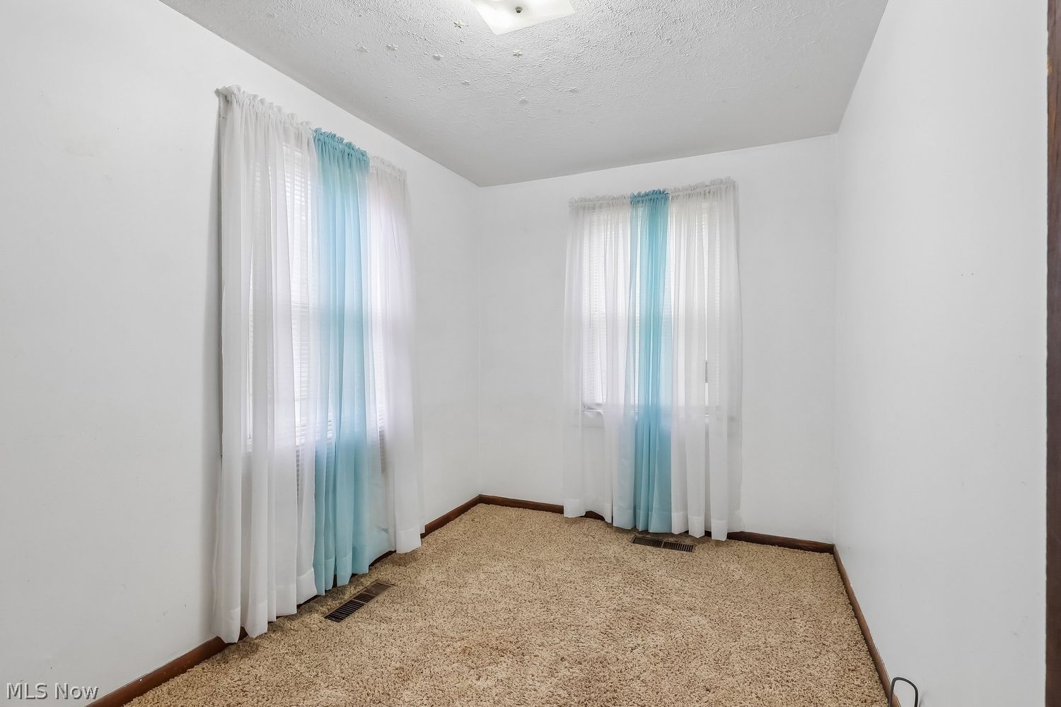 84 S Portage Street Doylestown OH 44230