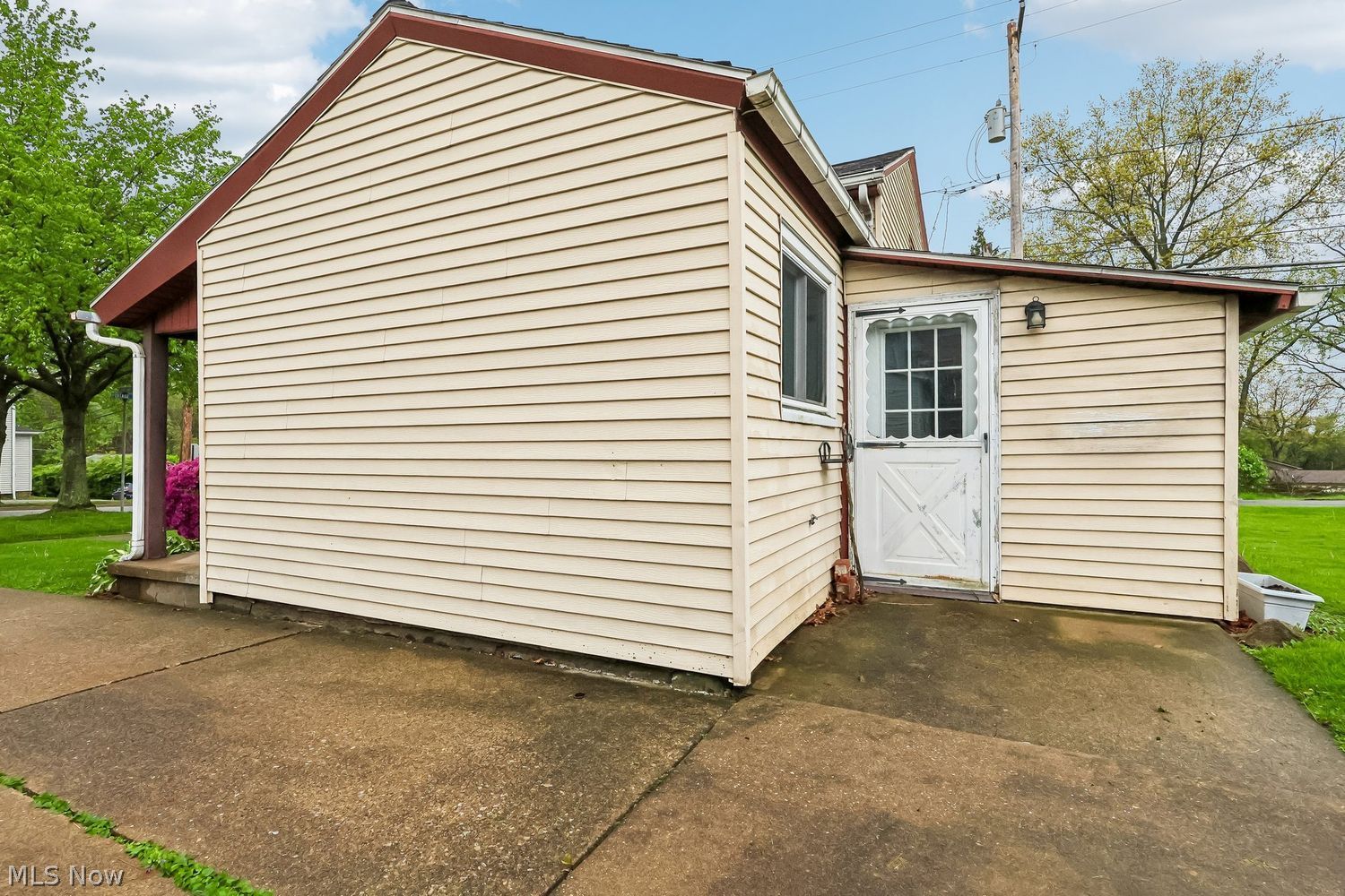 84 S Portage Street Doylestown OH 44230