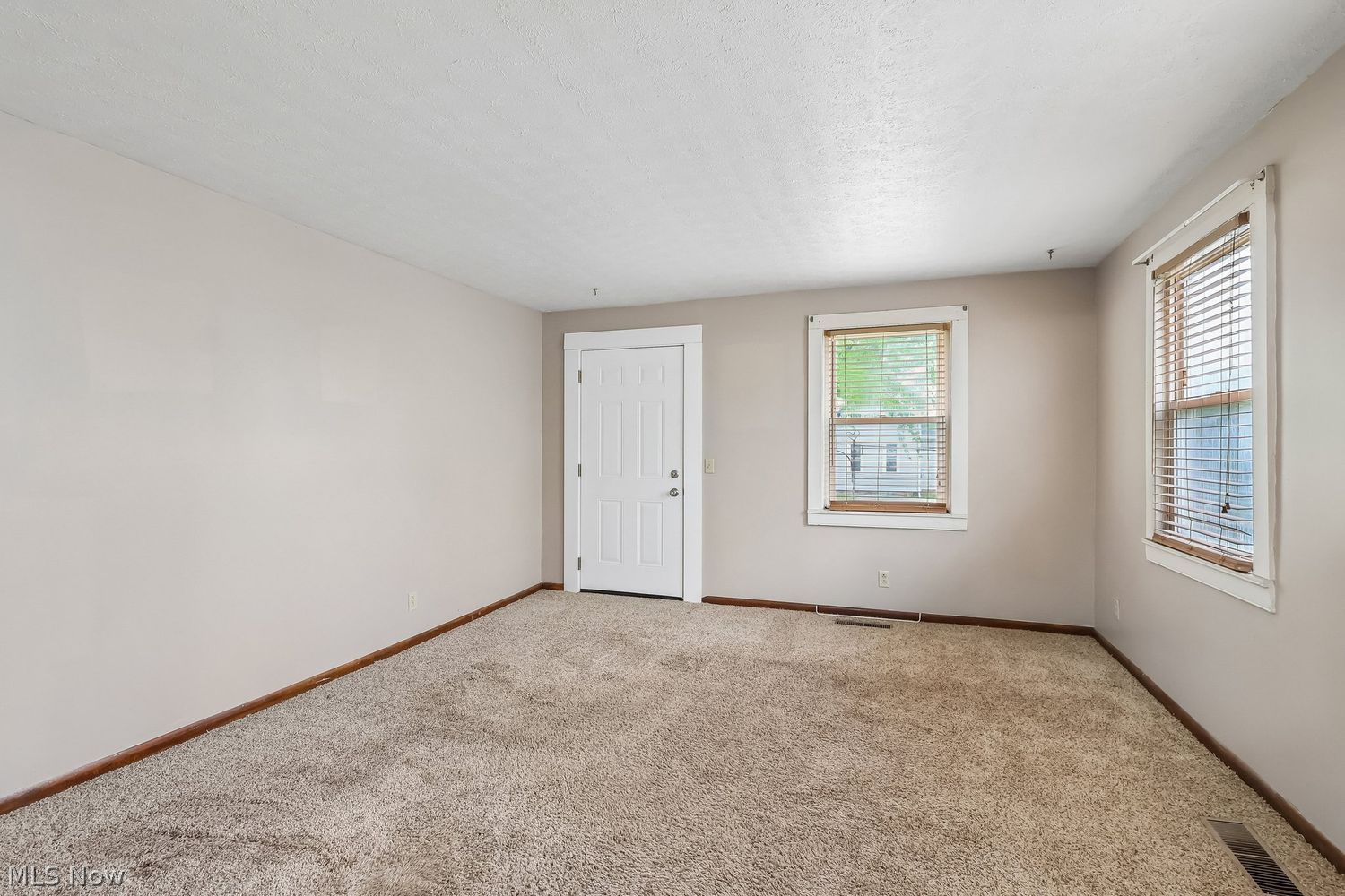 84 S Portage Street Doylestown OH 44230