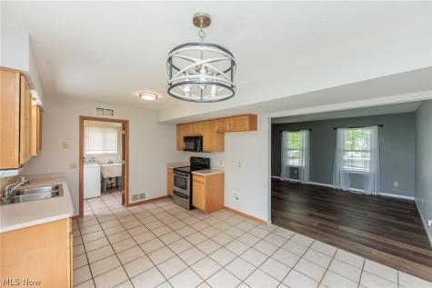 671 Tioga Trail Willoughby OH 44094