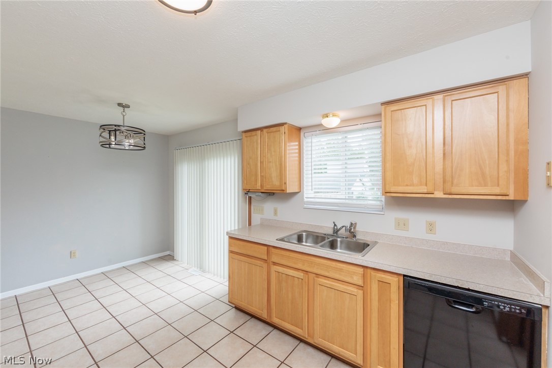 671 Tioga Trail Willoughby OH 44094