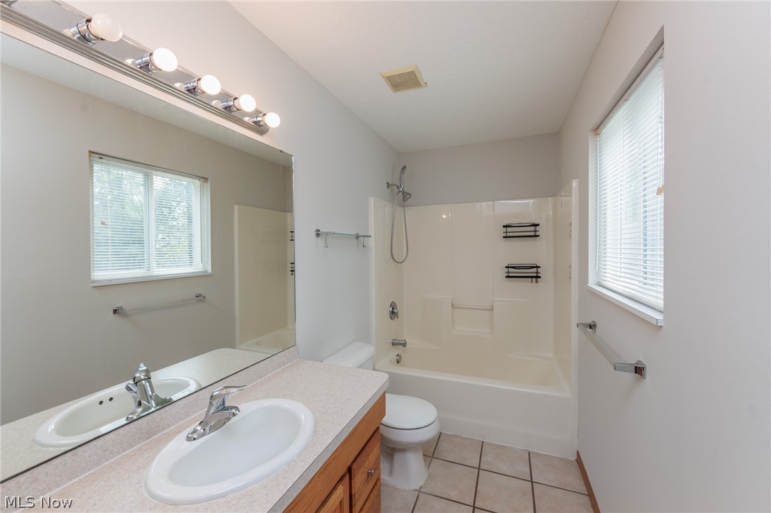 671 Tioga Trail Willoughby OH 44094