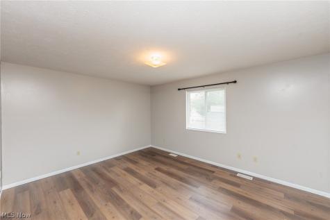 671 Tioga Trail Willoughby OH 44094