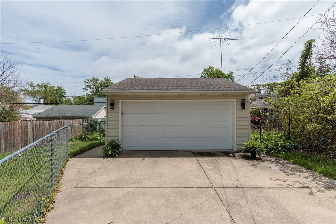 671 Tioga Trail Willoughby OH 44094
