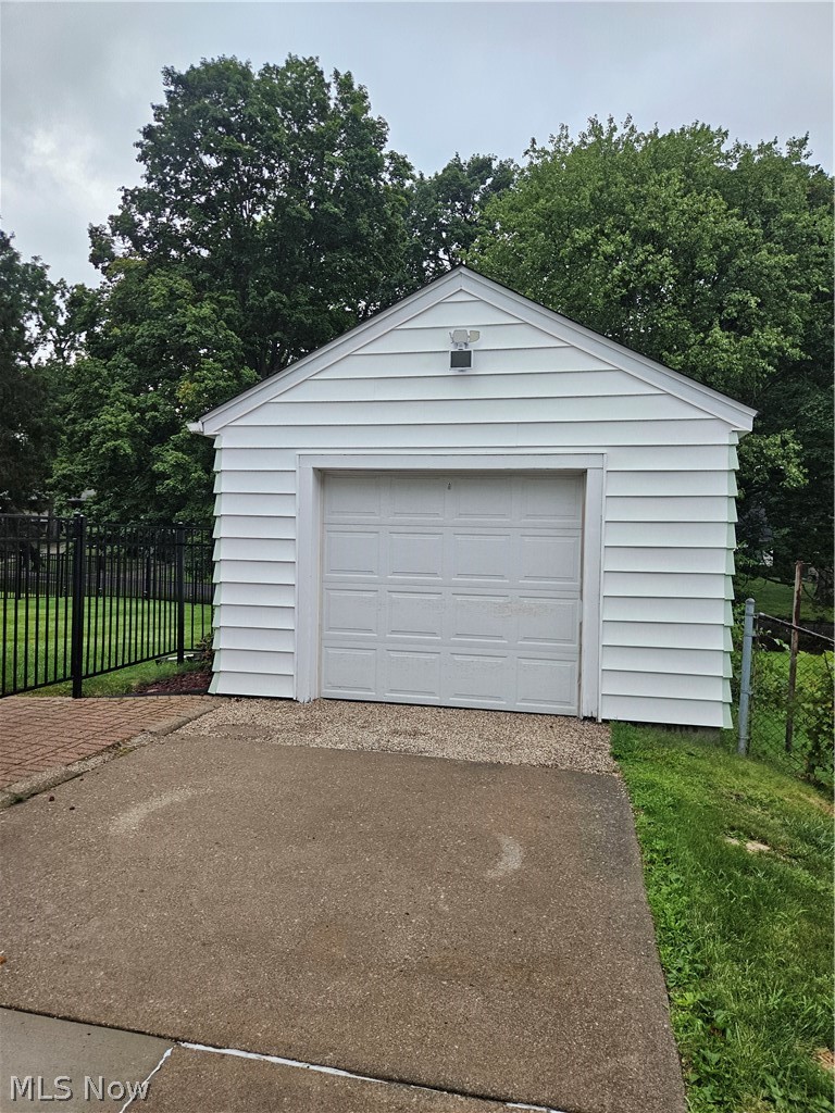 2402 Edgewater Drive Poland OH 44514