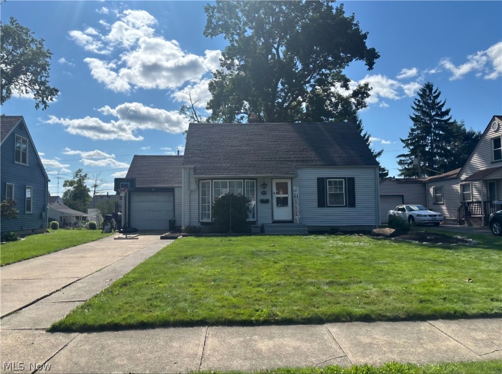 595 Bonnie Brae Avenue NE Warren OH 44483