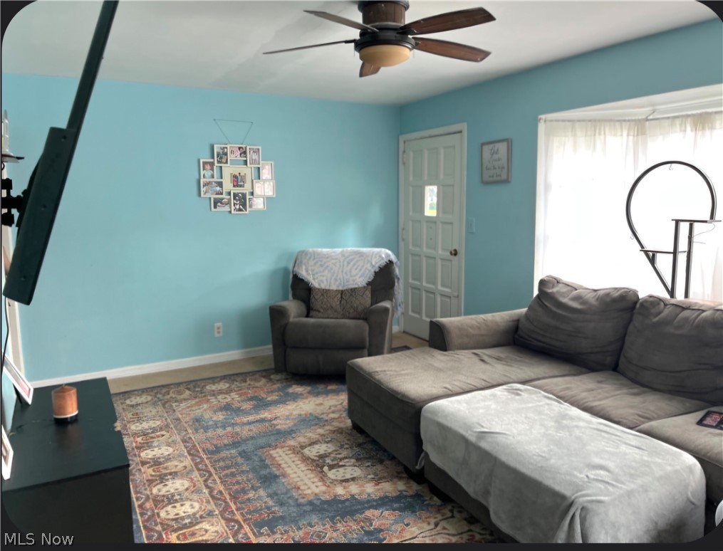 595 Bonnie Brae Avenue NE Warren OH 44483