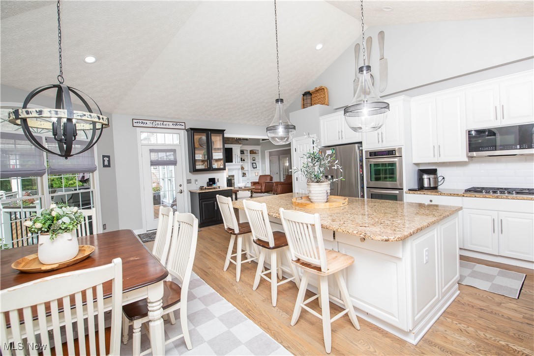 501 Woodview Terrace Aurora OH 44202