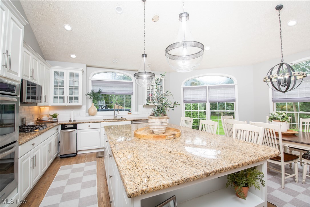 501 Woodview Terrace Aurora OH 44202