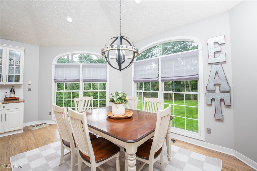 501 Woodview Terrace Aurora OH 44202