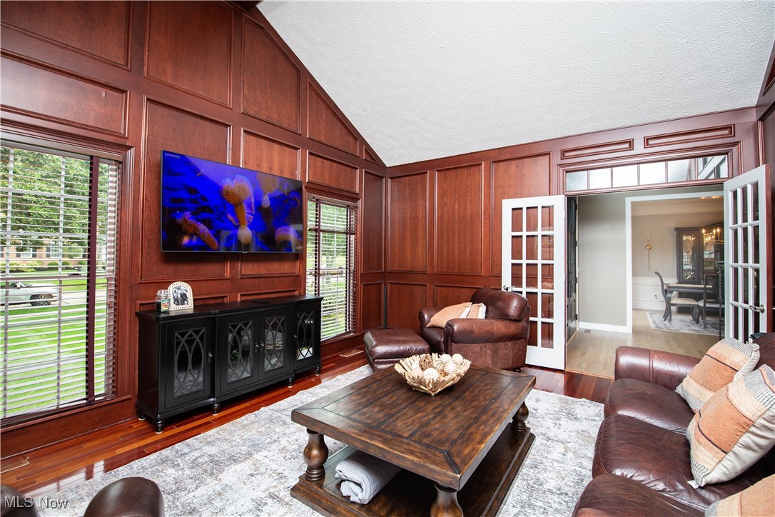 501 Woodview Terrace Aurora OH 44202