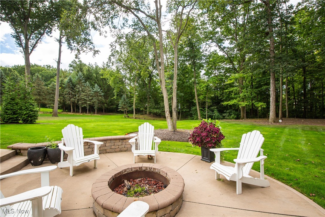 501 Woodview Terrace Aurora OH 44202