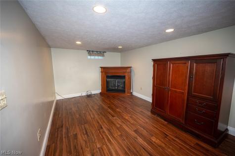 5252 Karen Isle Drive Willoughby OH 44094