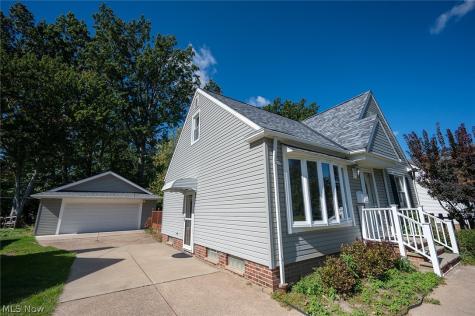 5252 Karen Isle Drive Willoughby OH 44094