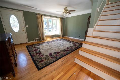 5252 Karen Isle Drive Willoughby OH 44094