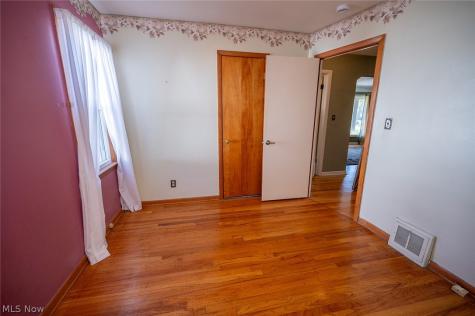 5252 Karen Isle Drive Willoughby OH 44094