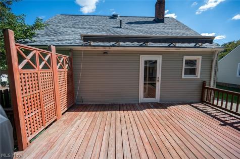 5252 Karen Isle Drive Willoughby OH 44094