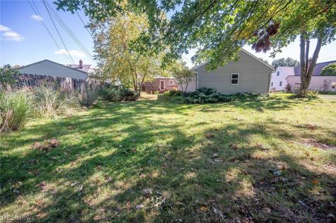 5252 Karen Isle Drive Willoughby OH 44094