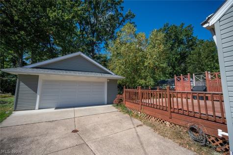 5252 Karen Isle Drive Willoughby OH 44094