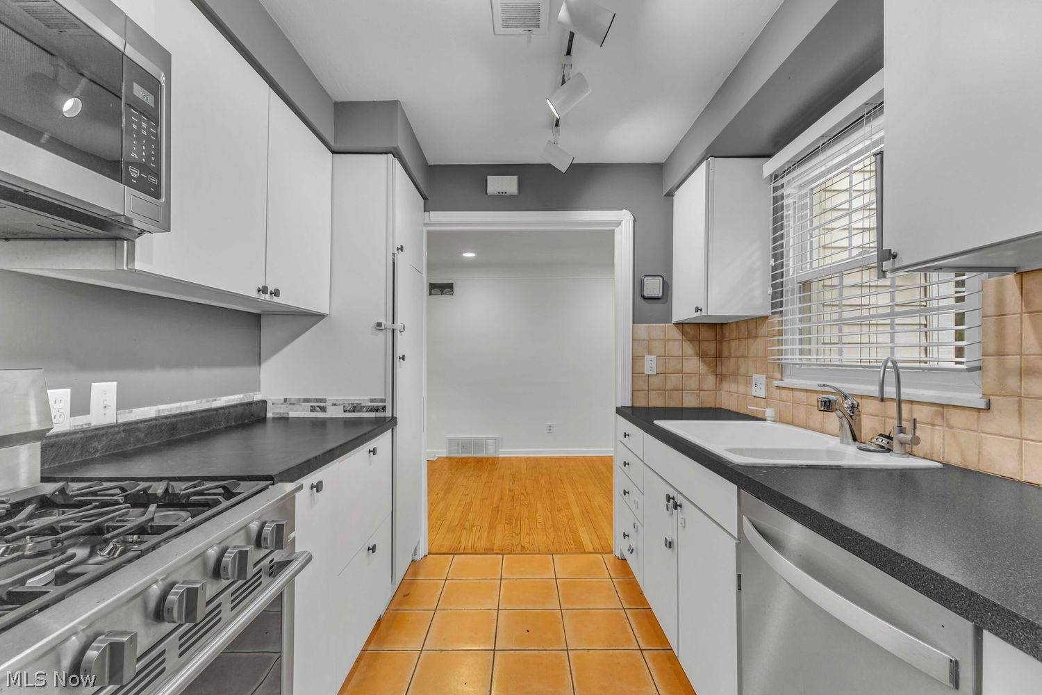 30897 Nantucket Row Bay Village OH 44140