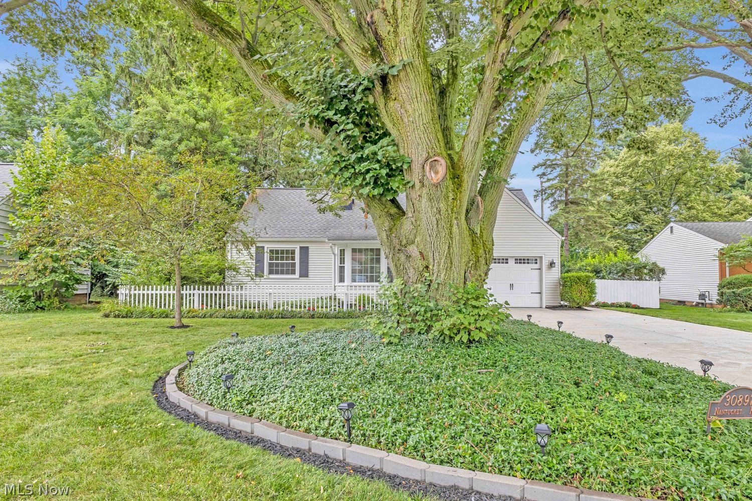 30897 Nantucket Row Bay Village OH 44140
