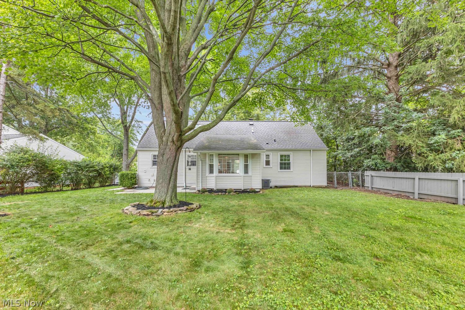 30897 Nantucket Row Bay Village OH 44140