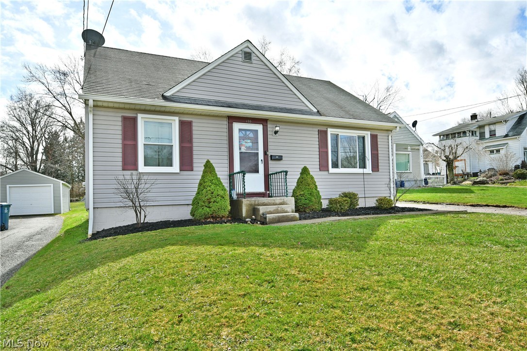 135 Clingan Street Hubbard OH 44425